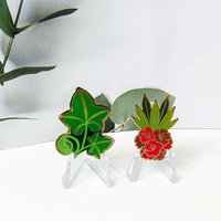 Broche en métal plaqué or naturel avec logo personnalisé, prix d'usine, badge personnalisé, épingles à revers en émail dur en forme de feuille