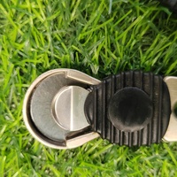 Marqueur de balle de golf magnétique noir personnalisé en gros outil de divot en fer avec centre amovible marqueur de balle de golf en métal blanc en gros