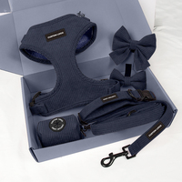 Harnais pour chien en velours côtelé de couleur crème moelleux avec logo de marque, collier et laisse réglables personnalisés, boutique pour animaux de compagnie