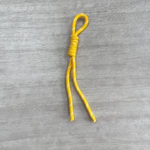Porte-clés en macramé tressé en polyester fait main pour femmes - Breloques de sac en corde style bohème, plusieurs couleurs pour décorations de sacs à main - Product Image 4