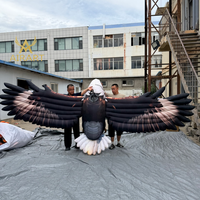 Aigle gonflable décoratif pour festival de musique, modèle d'oiseau gonflable de forme volante variée avec souffleur pour exposition de musée sur le thème des oiseaux