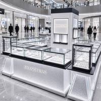 Ensemble de kiosque à bijoux haut de gamme pour centre commercial avec éclairage LED et vitrine en verre trempé pour les détaillants de marques de bijoux haut de gamme