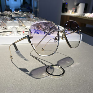 Fabricant de supports d'affichage verticaux simples en métal électrolytique bien fait pour lunettes de soleil - Product Image 3