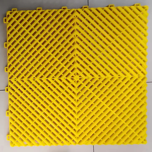 Baldosas Modulares de Plástico Antideslizantes para Talleres Industriales y Garajes, Alta Resistencia a Impactos, Bajo Costo - Product Image 1