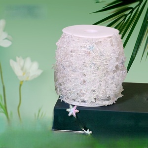 Guirlande flocon de neige de 62 pieds en acrylique perlé, rouleau de ficelle pour bricolage, rideau, ornement d'arbre de Noël, décoration suspendue pour mariage et fête d'anniversaire - Product Image 4