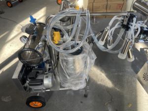Ordeñadora móvil avanzada mecanografiada con bomba de vacío de ahorro de energía con pulsación suave para operaciones de pastoreo - Product Image 5