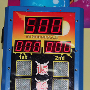 Testeur de force King Hammer commercial à monnayeur, conception compacte, 1 an de garantie, pour 1 joueur, version anglaise, pour événements de parcs d'attractions - Product Image 3