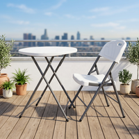 Table ronde pliante blanche moderne avec pieds en métal en forme de X, table pliante en plastique HDPE durable pour événements en plein air