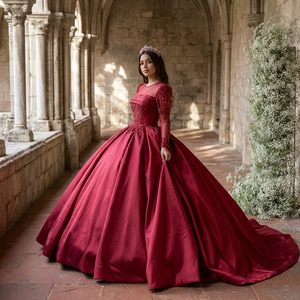 Robe de mariée élégante en satin rouge foncé, coupe princesse, décolleté cœur, traîne chapelle, longueur ras du sol, dos nu, en dentelle, pour soirée - Product Image 1