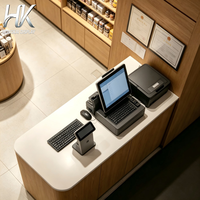 Vitrine de présentation en bois moderne et écologique avec éclairage LED, étagère murale et comptoir central pour boutique de jouets