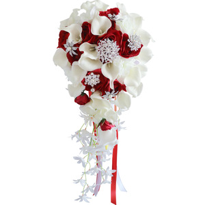 Bouquet de mariée style forêt pour mariage en extérieur et Saint-Valentin, avec lys Calla en PU, boucle diamant et motif goutte d'eau cascade, pour photos - Product Image 5