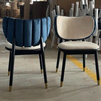 Ensemble de table et chaises de restaurant d'inspiration asiatique, style minimaliste de luxe léger, banquette de salle à manger en PVC multi-usages