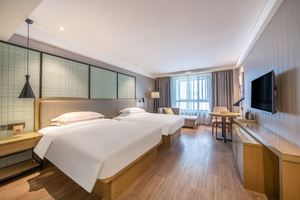 Muebles de dormitorio de <span class=keywords><strong>hotel</strong></span> de lujo ligeros, muebles de <span class=keywords><strong>hotel</strong></span> de 5 estrellas en el interior, marco de cama rectangular de madera maciza para el área del dormitorio del <span class=keywords><strong>hotel</strong></span> - Product Image 3