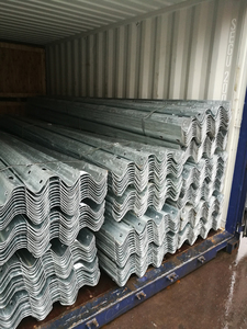 Barriera di traffico in acciaio zincato a caldo <span class=keywords><strong>Armco</strong></span> Flex Beam Guardrail autostradale per barriere di protezione contro gli urti - Product Image 3