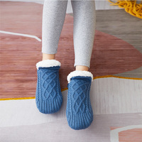 Chaussettes d'hiver chaudes Parent-enfant, maman et enfant en tricot épais doublé de molleton Sherpa, pantoufles confortables duveteuses antidérapantes avec pinces