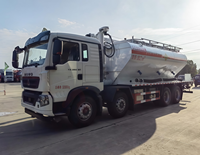 Camion de chargement d'explosifs et d'émulsions mélangées sur site HOWO 8x4 32000kg pour dynamitage minier