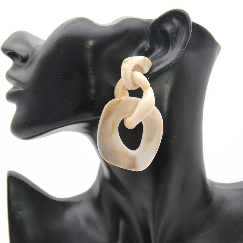 สีงาช้าง