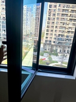 Ventana Abatible de Aluminio con Rotura de Puente Térmico Weiwei, Diseño de Vidrio Grande con Mosquitera