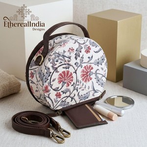 Sac à main rond de style vintage, fait main, imprimé floral, en coton, sac bandoulière bohème, vente en gros, exportation Inde - Product Image 2