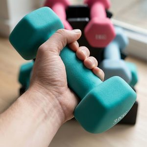 Ensemble d'haltères de 32 lb avec support pour entraînement de force à domicile – Équipement de fitness en gros - Product Image 3