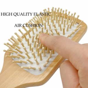 Pacchetto privato di bambù in legno per la cura dei capelli spazzola di superficie curva cuscino d'aria Paddle pettine - Product Image 4