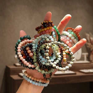 Bracelets artisanaux en pierres précieuses assorties, ensemble de pierres de guérison en cristal pour la Saint-Valentin et Thanksgiving - Product Image 1