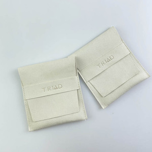 Sacs d'emballage pour bijoux en microfibre suédée, avec logo personnalisé, pour colliers, bagues et bracelets - Product Image 4