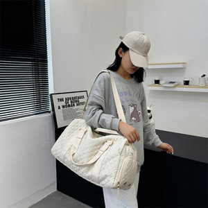 Customize New Women's Sports Gym Bag with Shoe Storage Large Capacity Casual Travel and Business Trip Storage Fitness Bag - Product Image 6