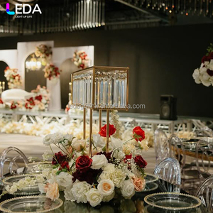 Centro de Mesa LEDA de Alta Calidad para Decoración de Eventos y Fiestas, Soporte de Flores de Metal Dorado, Cortina de Cuentas de Hierro Cuadrada Pequeña para Bodas - Product Image 4
