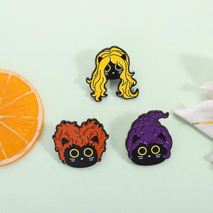 Broche créative en forme de sorcière de dessin animé, série de chats mignons, badge en alliage métallique, épingle à revers - Product Image 2