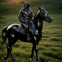 Statue équestre classique en bronze et laiton poli, sculpture d'un roi chevauchant un cheval