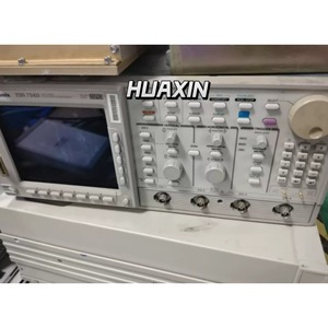 Osciloscopio digital de fósforo de cuatro canales Tektronix Tds754D 500mhz 2gs/s - Product Image 1