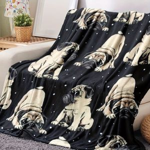 Couverture en peluche à motif de pug, rectangulaire, anti-boulochage, pour usage domestique, utilisable en toutes saisons, lavable en machine, en flanelle. - Product Image 2