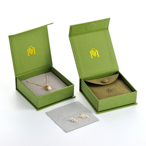 GLAMPKG Magnet Boxes Green With Foam Insert Gold LOGO Printed <b>Paper</b> Box Luxury Folding Magnetic Jewelry Box Packaging - Product Image 2