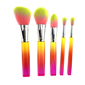 Pennelli da Trucco in Nylon Sintetico Personalizzati Eleganti all'Ingrosso con Manico in Plastica Arancione Giallo e Dettagli Verdi Effetto Marmo - Set da 5 Pezzi - Product Image 6