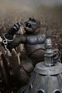 Figura de Acción NECA 42746 Orangutan King Vs. King of Monsters Skull Island City de 7 Pulgadas con Articulaciones Móviles - Product Image 6