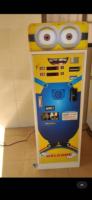 Machine à pinces à monnayeur en forme humaine, personnalisable en couleurs et tailles, pour peluches, jouets, poupées et cadeaux.