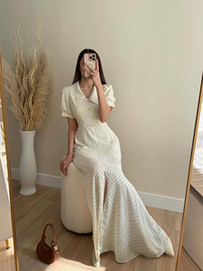 Vestido Largo de Verano 2025, Estilo Europeo Americano, Cuello en V, con Botones, Diseño de Ondas, <span class=keywords><strong>Moda</strong></span> Casual y Elegante para Exportación - Product Image 3