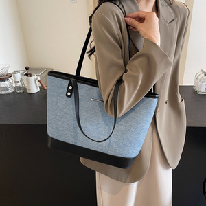 Sac fourre-tout de style coréen à blocs de couleur, style minimaliste pour femmes, sac sous le bras de grande capacité, sac pour femmes à la mode et décontracté. - Product Image 1