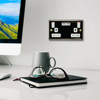 Prise murale double britannique standard BS1363 13A avec plaque métallique, 2 USB-A + USB-C 3.6A IP20