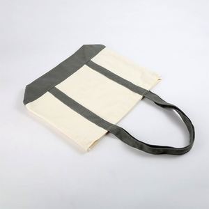 Sac fourre-tout en toile de coton imprimé personnalisable avec logo, poignée et fermeture éclair, idéal pour les courses et le transport en gros - Product Image 4