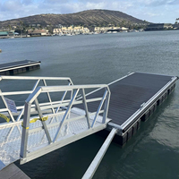 Pontons flottants modulaires en HDPE remplis de mousse EPS haute résistance pour quai de marina