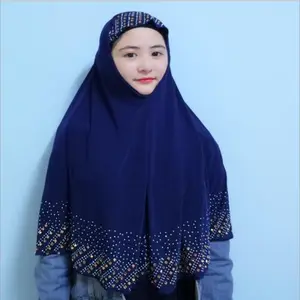 Foulard en vente en gros dans la tache arabe Hijab écharpe musulman Jersey Hijab Offre Spéciale chaud verre cristal perceuse écharpe avec chapeau
