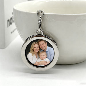 Porte-clés en alliage métallique personnalisés avec cadre photo en forme de cœur/pomme pour cadeaux de mariage et d'amour - Product Image 2