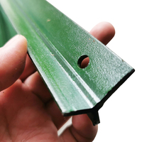 Columna Triangular en Forma de Y de Hierro Fundido Sólido Antioxidante con Malla Soldada para Cercas de Alambre Exteriores, Varilla Puntiaguda para Cría