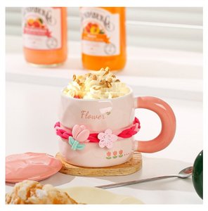 Tasse en céramique motif fleur avec couvercle et cuillère, Mug Tulipe au design raffiné, Tasse à eau pour filles, pour la maison, au niveau esthétique élevé - Product Image 4