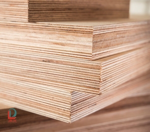 Panel Moderno para Pisos de Contenedores, de Madera Contrachapada de Keruing de Primera Clase, 1160x2400 mm, Grado E1, Impermeable para Exteriores - Product Image 1