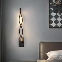 Lampe murale d'intérieur moderne et créative de style nordique avec télécommande, en aluminium, LED à intensité variable, lumière blanc chaud