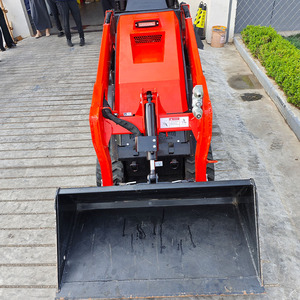 المشي خلف V1000 <span class=keywords><strong>Skid</strong></span> Mini حار بيع صغير مع دلو ومرفقات متعددة متاحة - Product Image 4