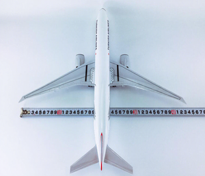 1/157 Schaal 47cm Turkish <span class=keywords><strong>Airlines</strong></span> Boeing B777 Die-cast Resin Vliegtuigmodel met LED-verlichting & landingsgestel - Product Image 6